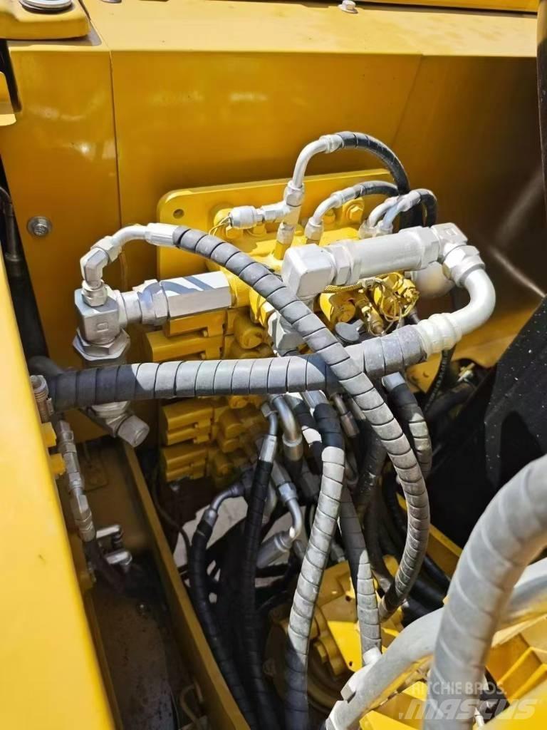 CAT 307E2 Bageri gusjeničari