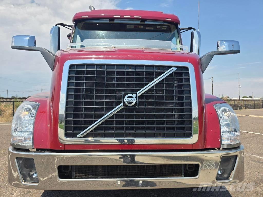 Volvo VNL 42 T300 Traktorske jedinice