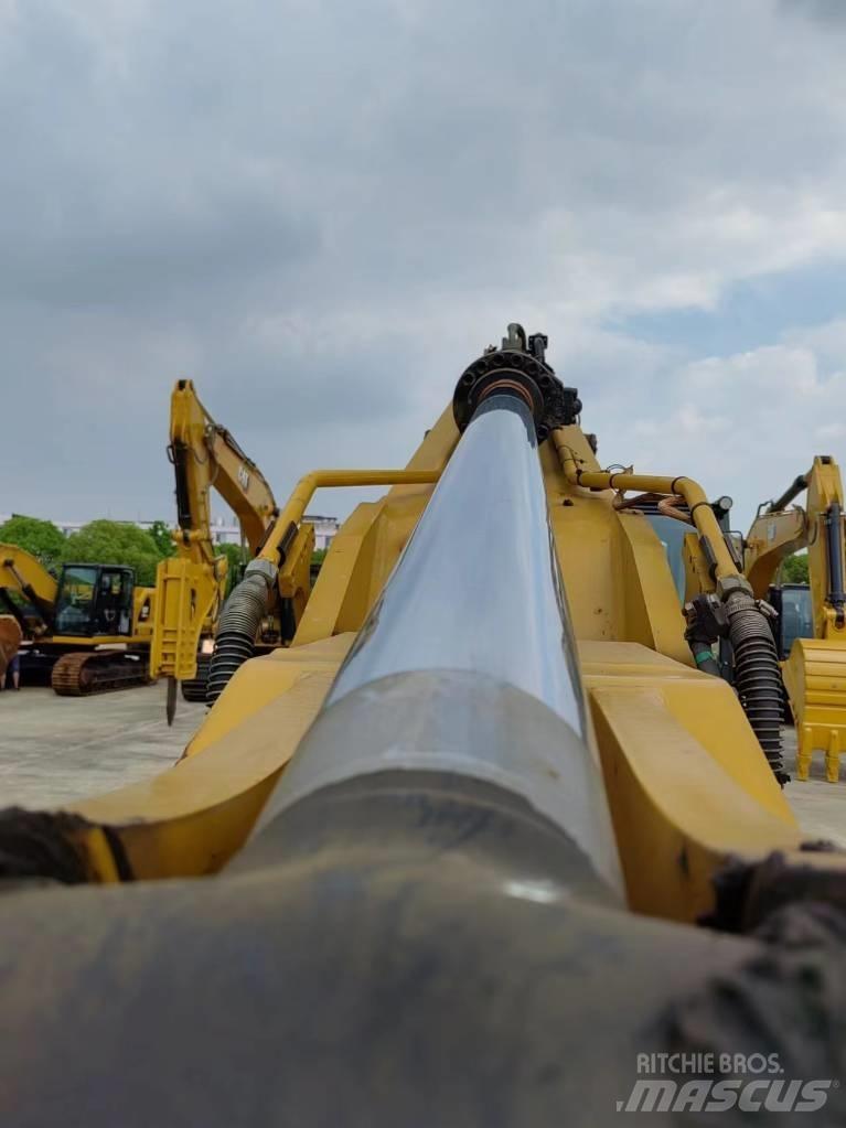 CAT 330 Bageri gusjeničari