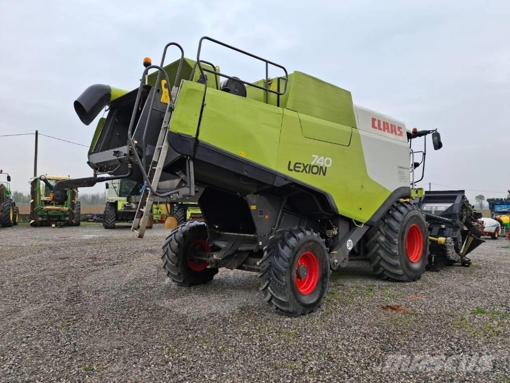CLAAS Lexion 740 Kombajni