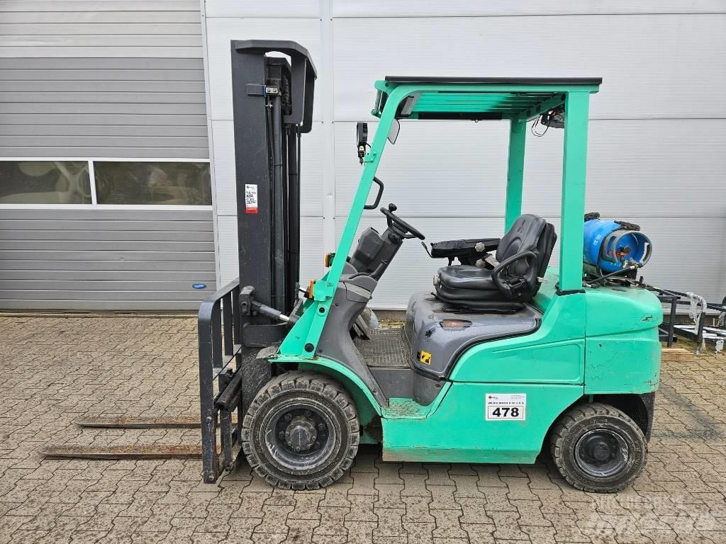 Mitsubishi FG 25 Plinski viličari