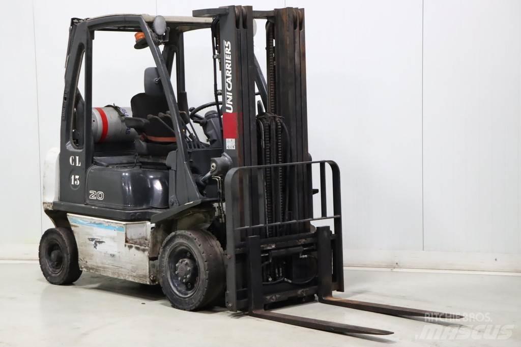 Nissan U1D2A20LQ Plinski viličari