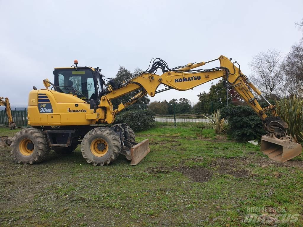 Komatsu PW98MR-10 Bageri na kotačima