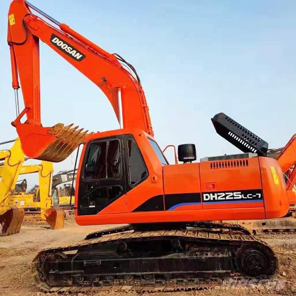 Doosan DH 225 LC-7 Bageri gusjeničari