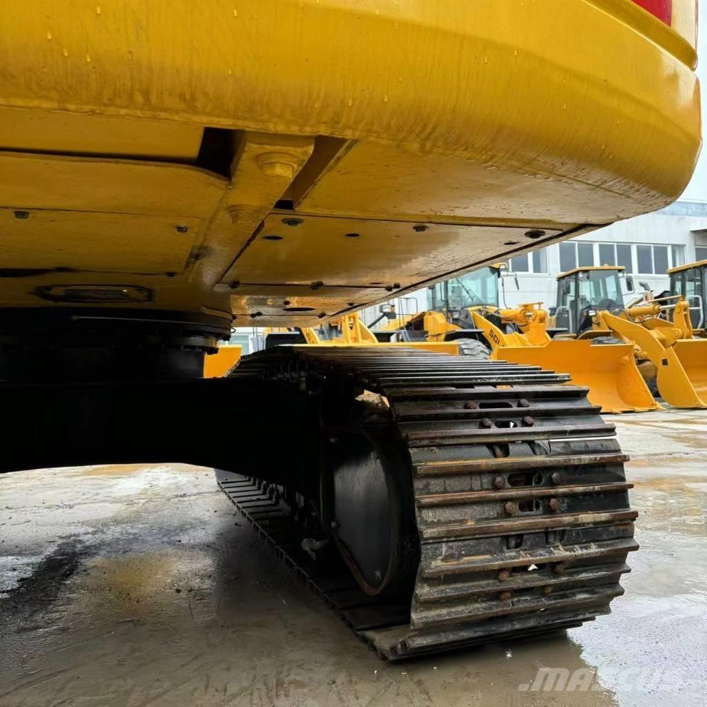Komatsu PC 220-8 Bageri gusjeničari