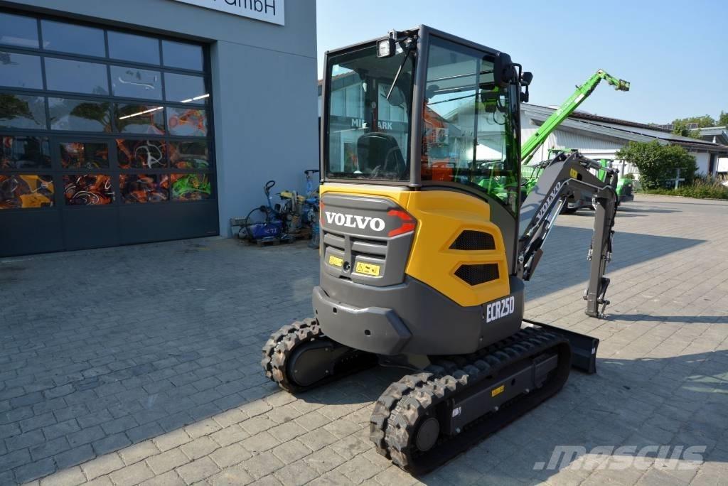 Volvo ECR 25 D Mini bageri <7t