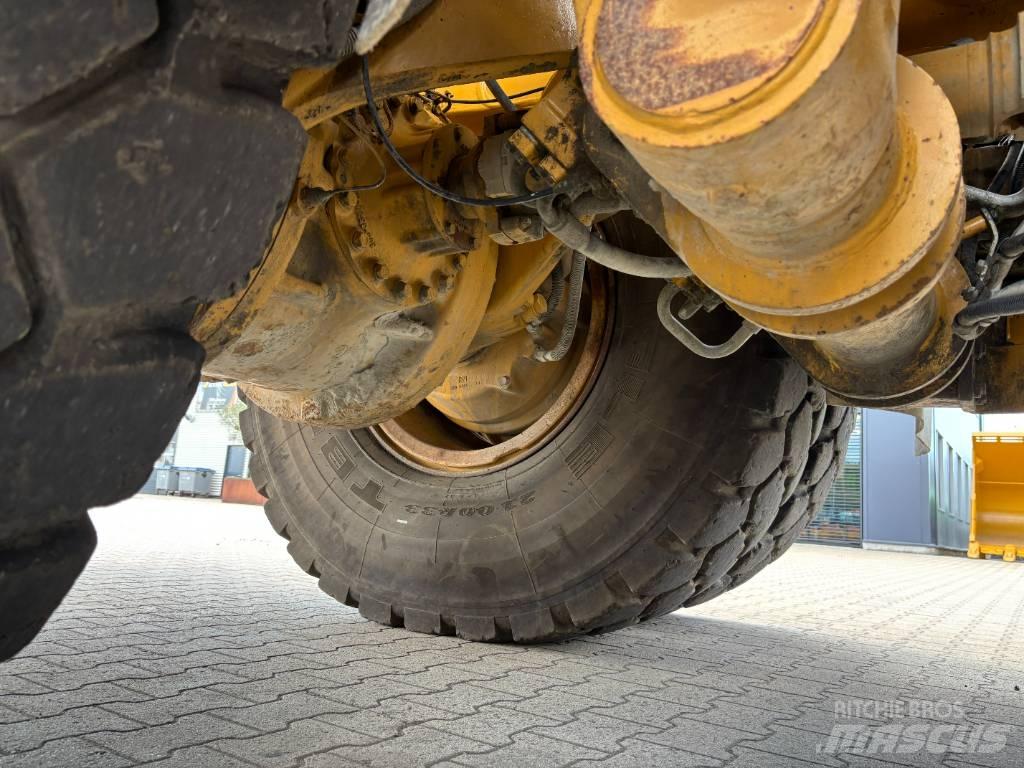 CAT 772G Kruti damperi