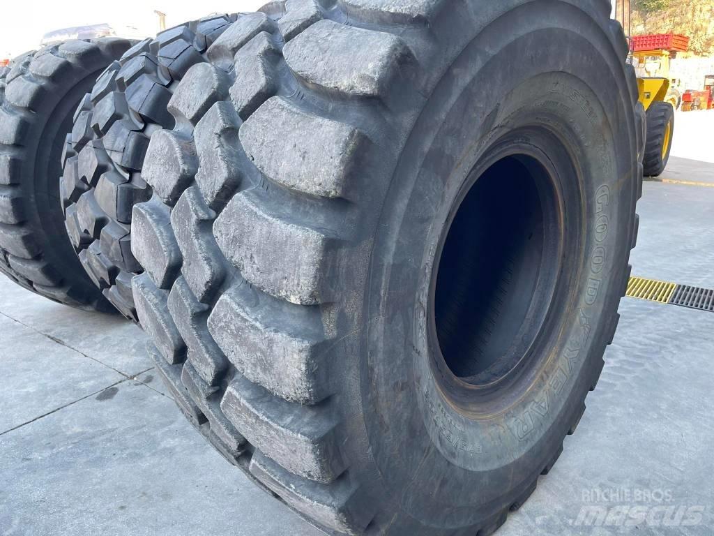 CAT 982M Utovarivači na kotačima