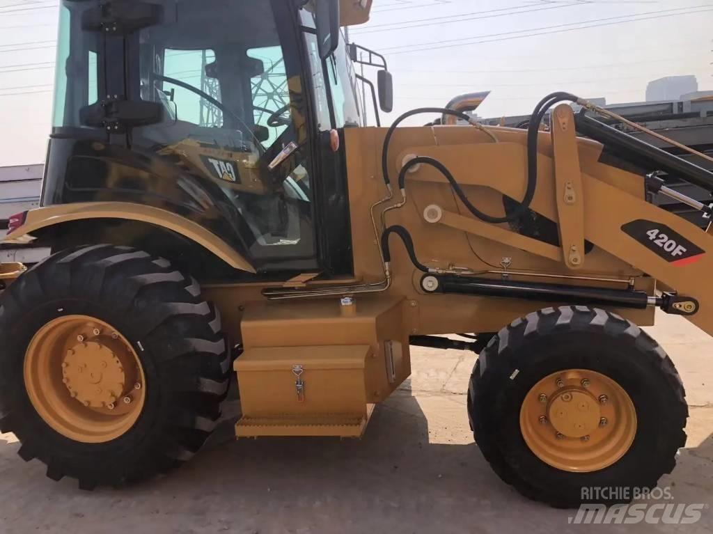 CAT 420 F Utovarni rovokopači