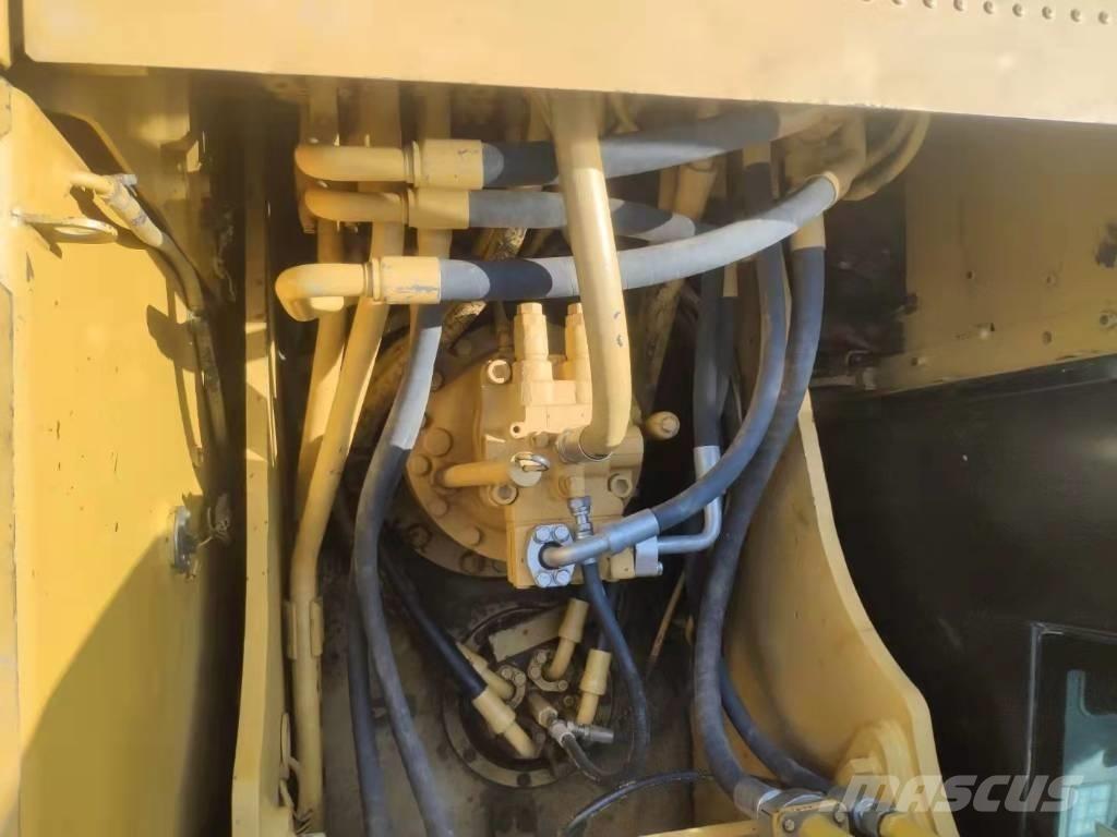 CAT 320 B Bageri gusjeničari