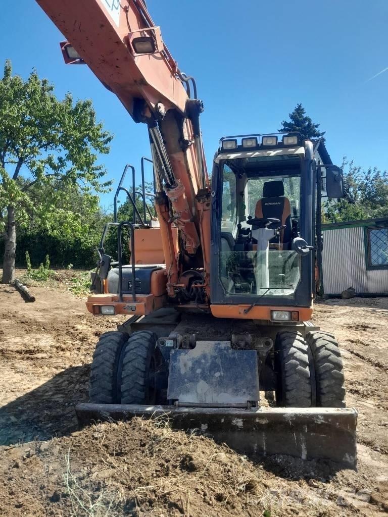 Doosan DX 160 W-3 Bageri na kotačima
