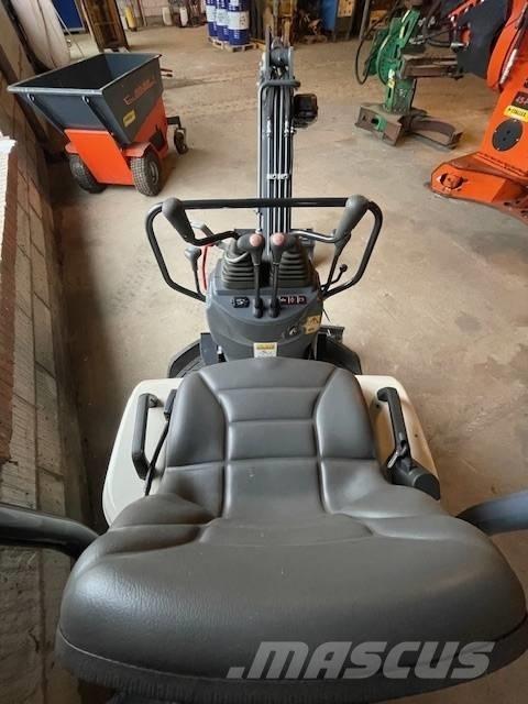 Schaeff TC10Z Mini bageri <7t