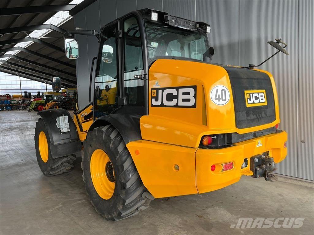 JCB TM 320 Agri Utovarivači na kotačima