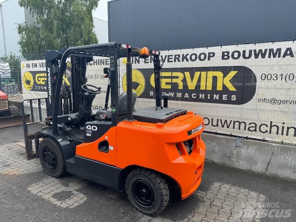 Doosan D 40 SC-7 Dizelski viličari