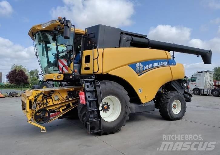 New Holland CR 9080 Kombajni