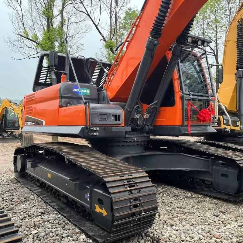 Doosan DX 225 Bageri gusjeničari