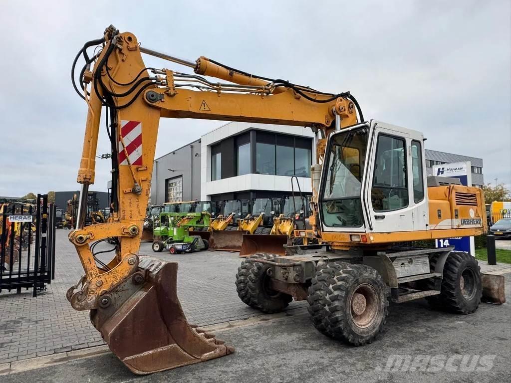 Liebherr A924 Bageri na kotačima