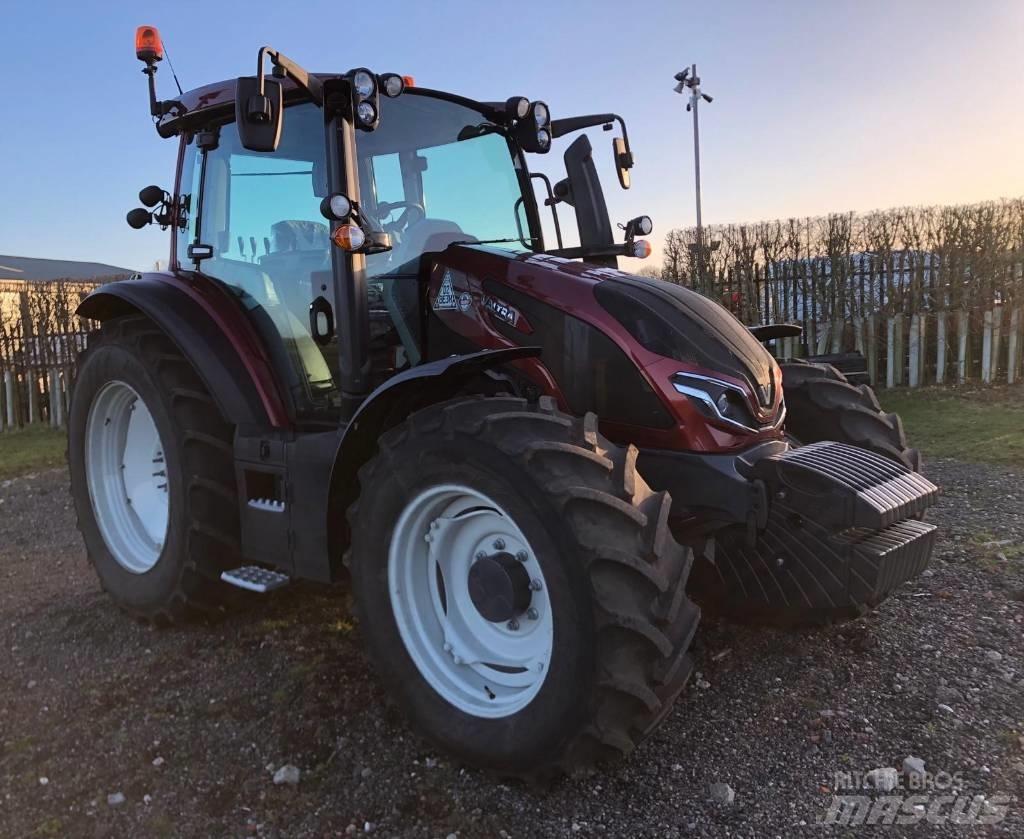 Valtra G125EA Traktori