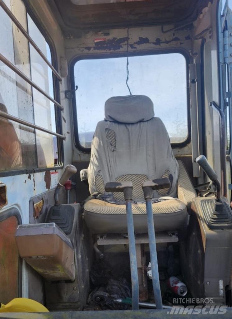 Hitachi EX 200 LC Bageri gusjeničari