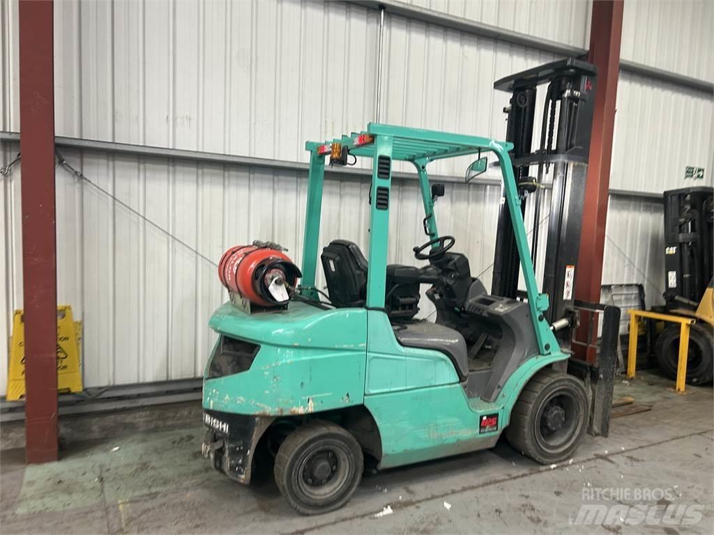 Mitsubishi FG30NT Plinski viličari