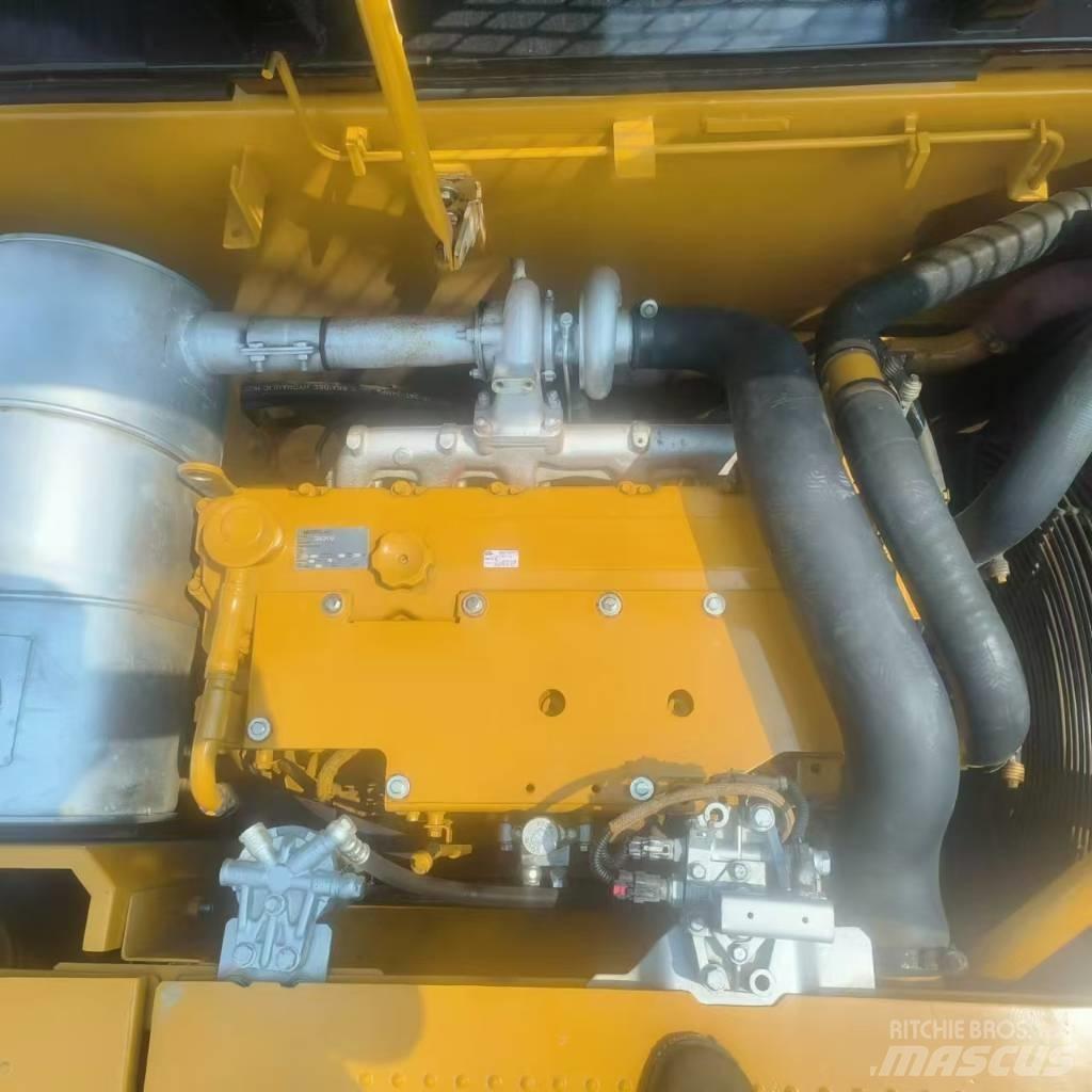 CAT 320D2 Bageri gusjeničari