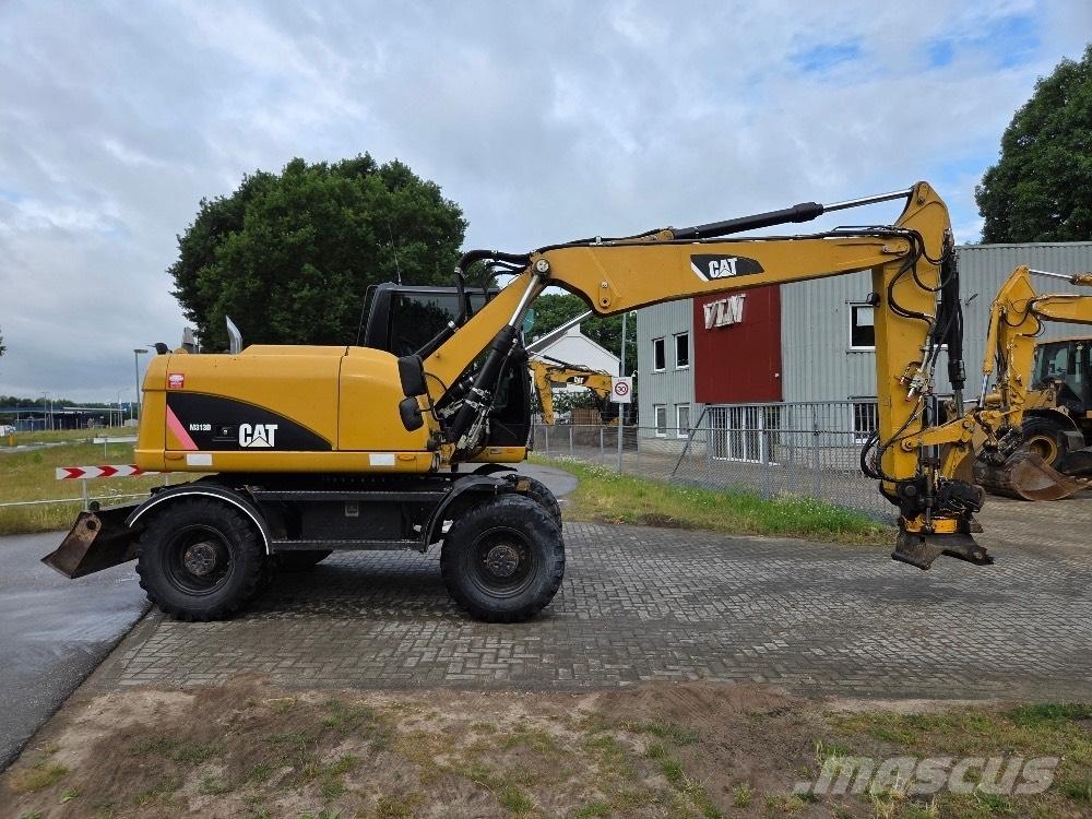 CAT M313D Bageri na kotačima