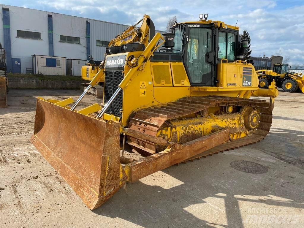 Komatsu D65PX-18E0 Buldožeri gusjeničari