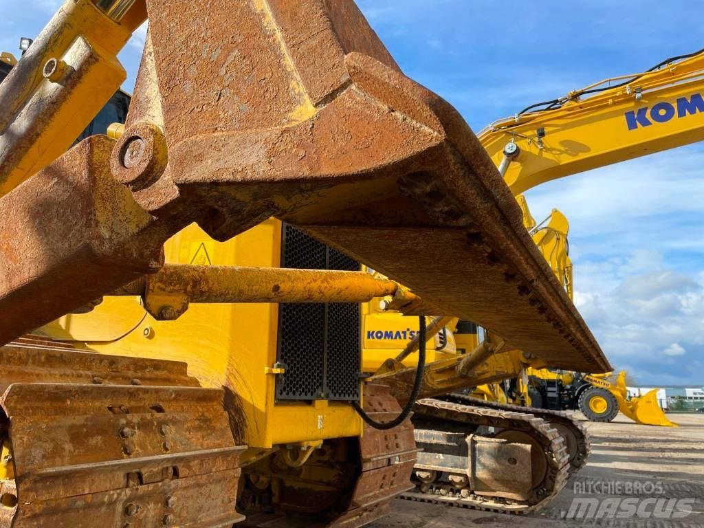 Komatsu D65PX-18E0 Buldožeri gusjeničari