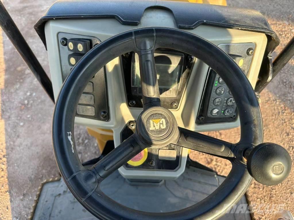 CAT CB 24 B Valjci sa dvojnim bubnjem