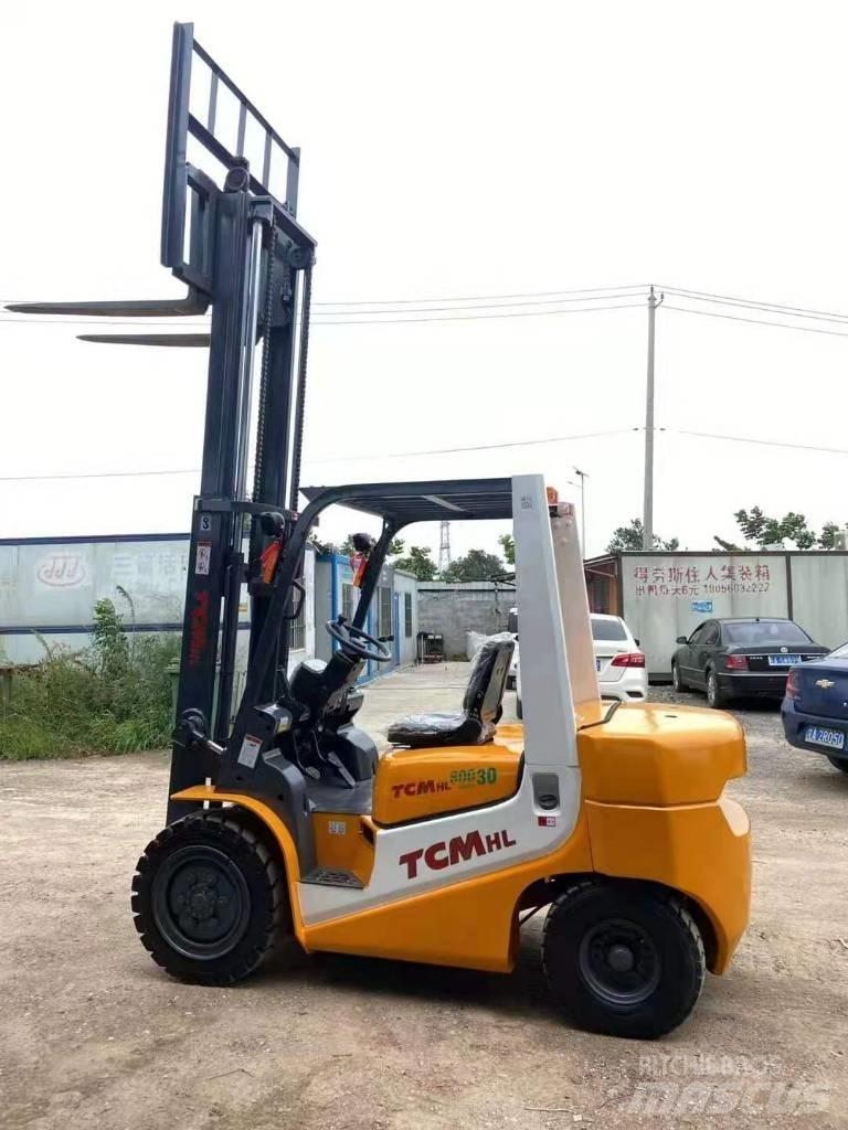 TCM FD30 Dizelski viličari