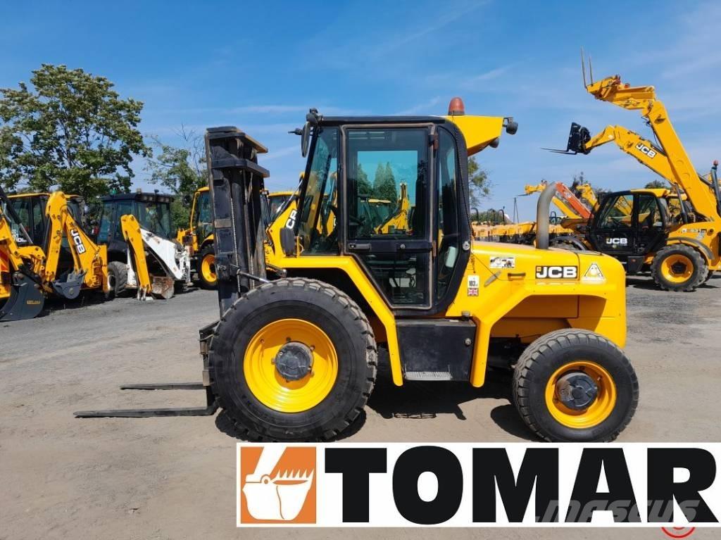 JCB 930-4 Terenski viličar