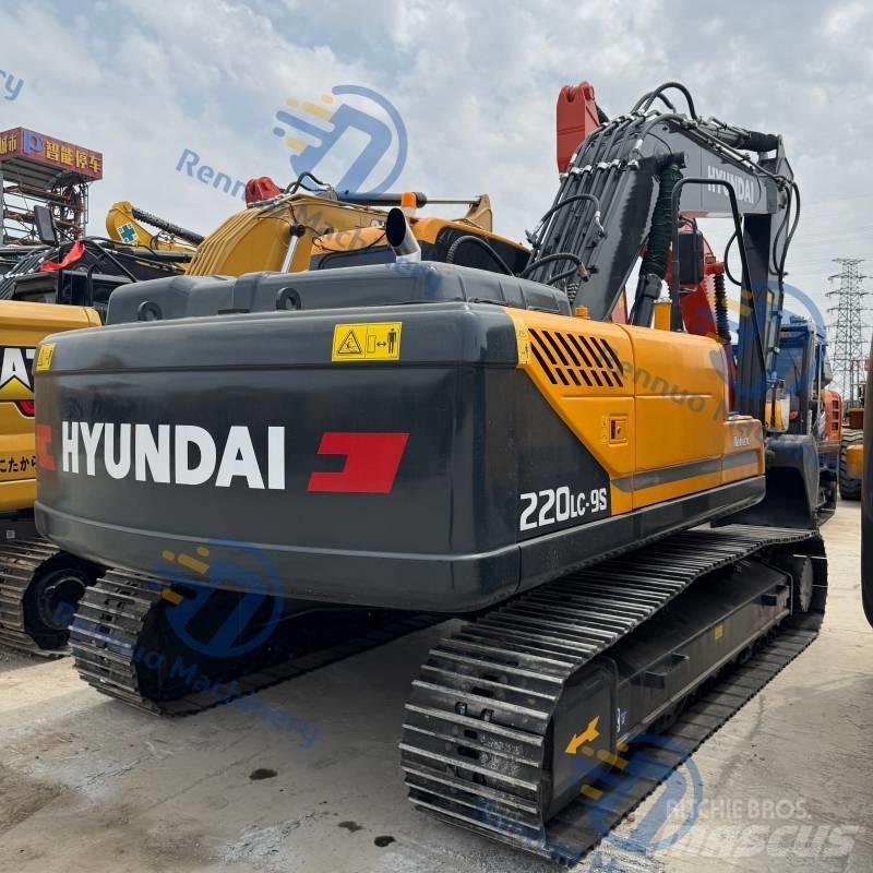 Hyundai R220-9S Bageri gusjeničari