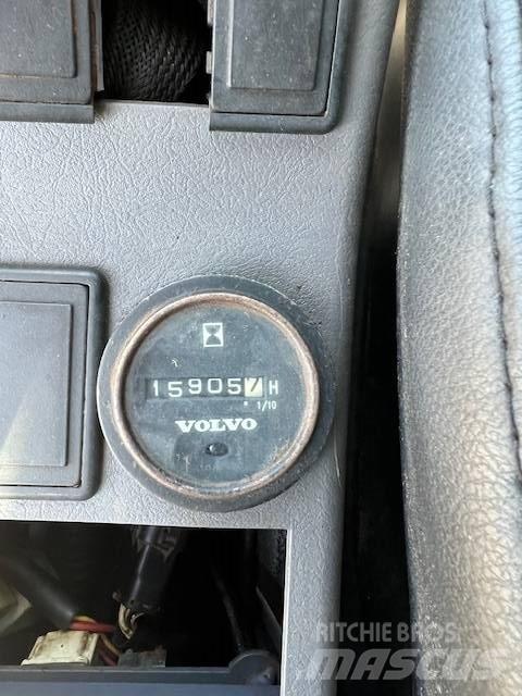 Volvo EC 460 B LC Bageri gusjeničari