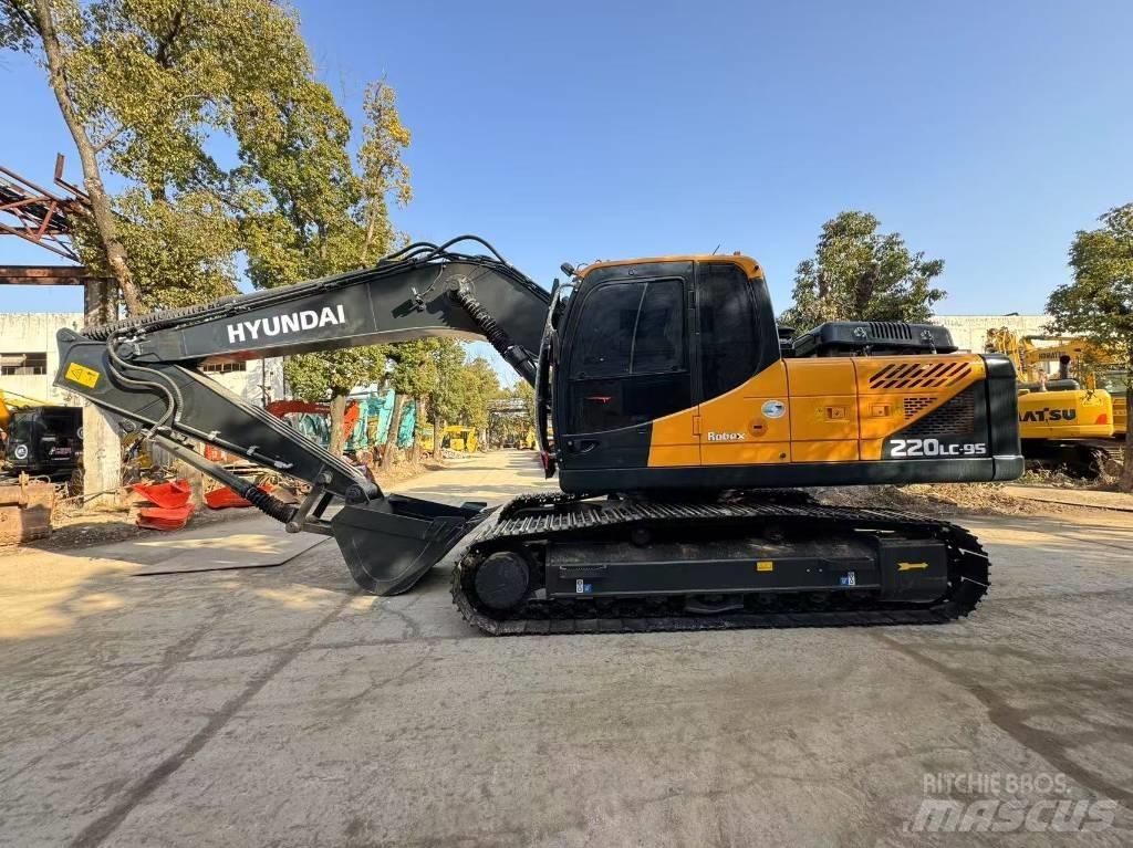 Hyundai 220LC-9S Bageri gusjeničari