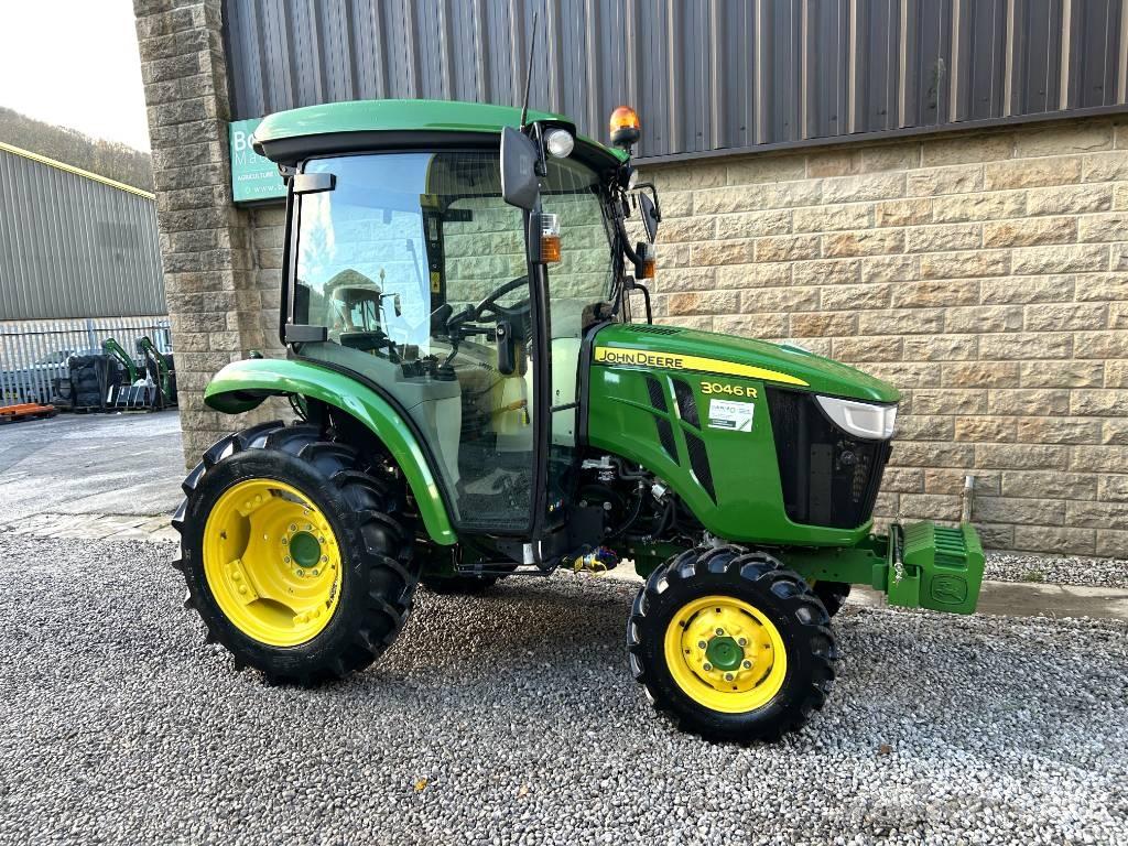 John Deere 3046R Traktori