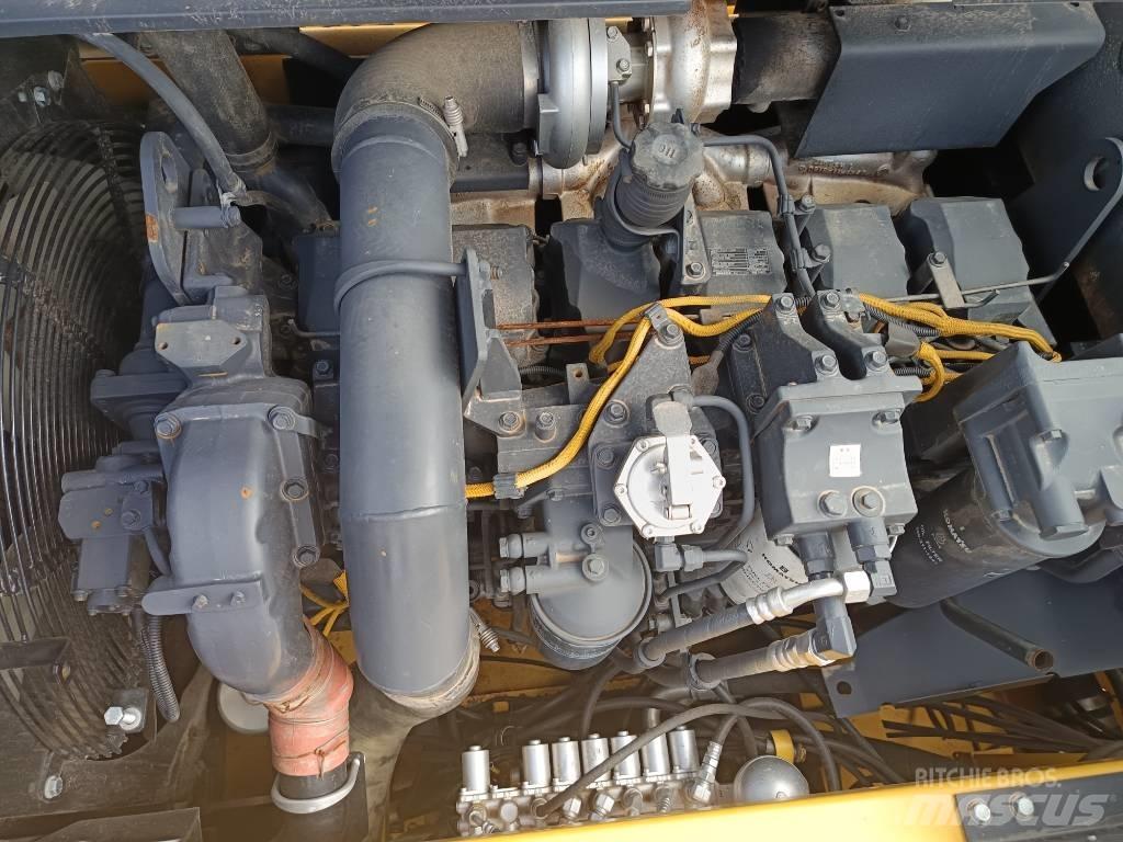 Komatsu PC450-8 Bageri gusjeničari