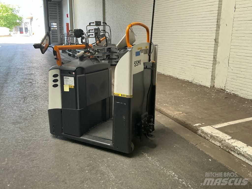 Crown TC 3000 Vučna vozila