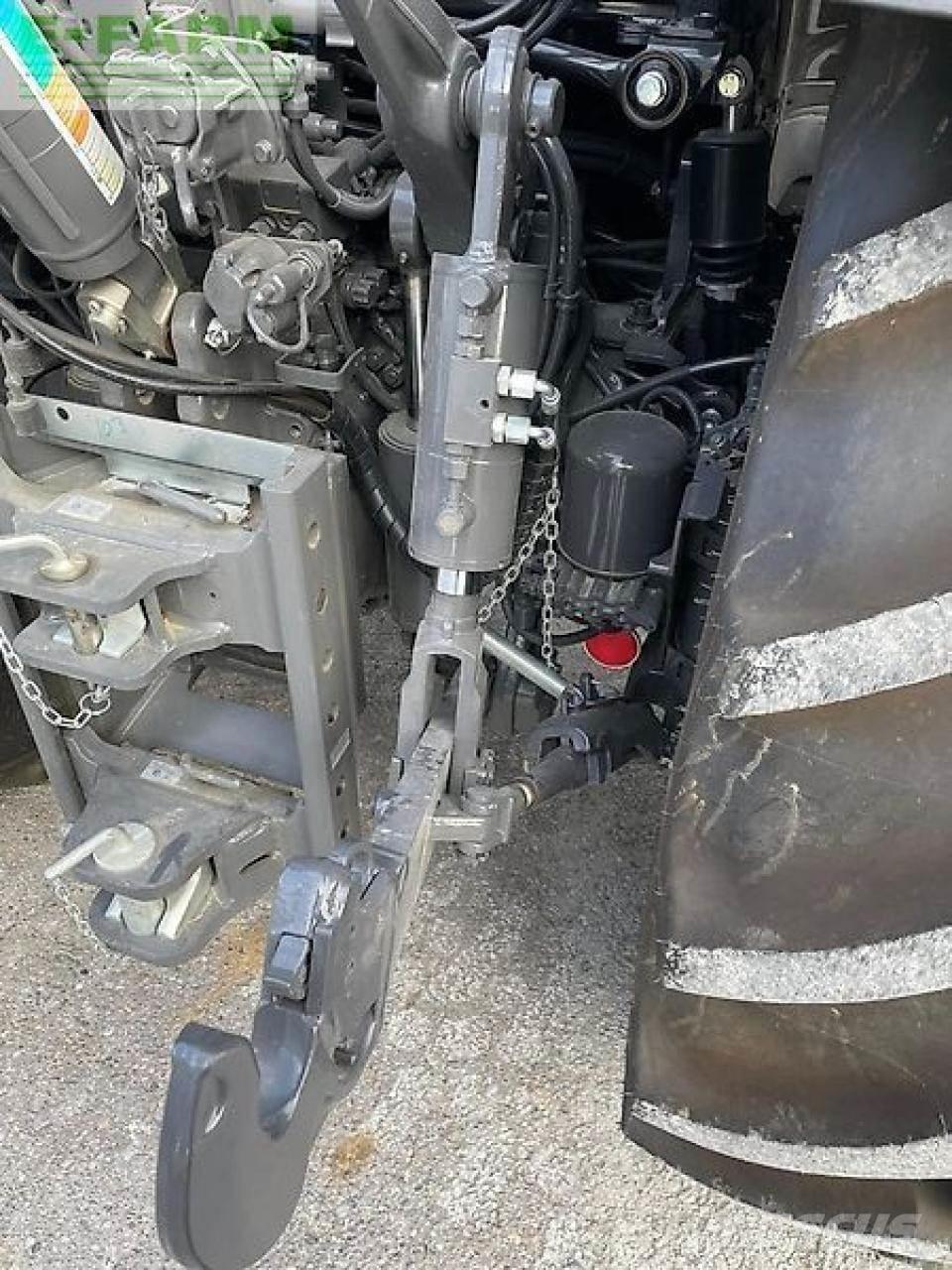 Valtra n155 Traktori