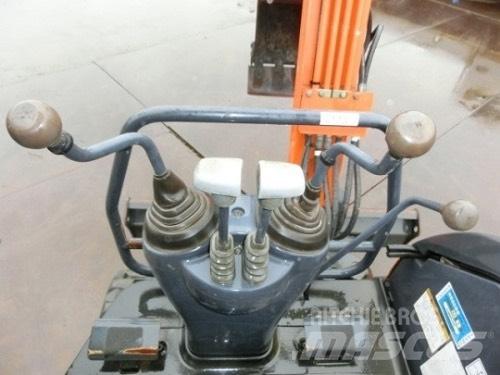 Hitachi ZX20U Mini bageri <7t