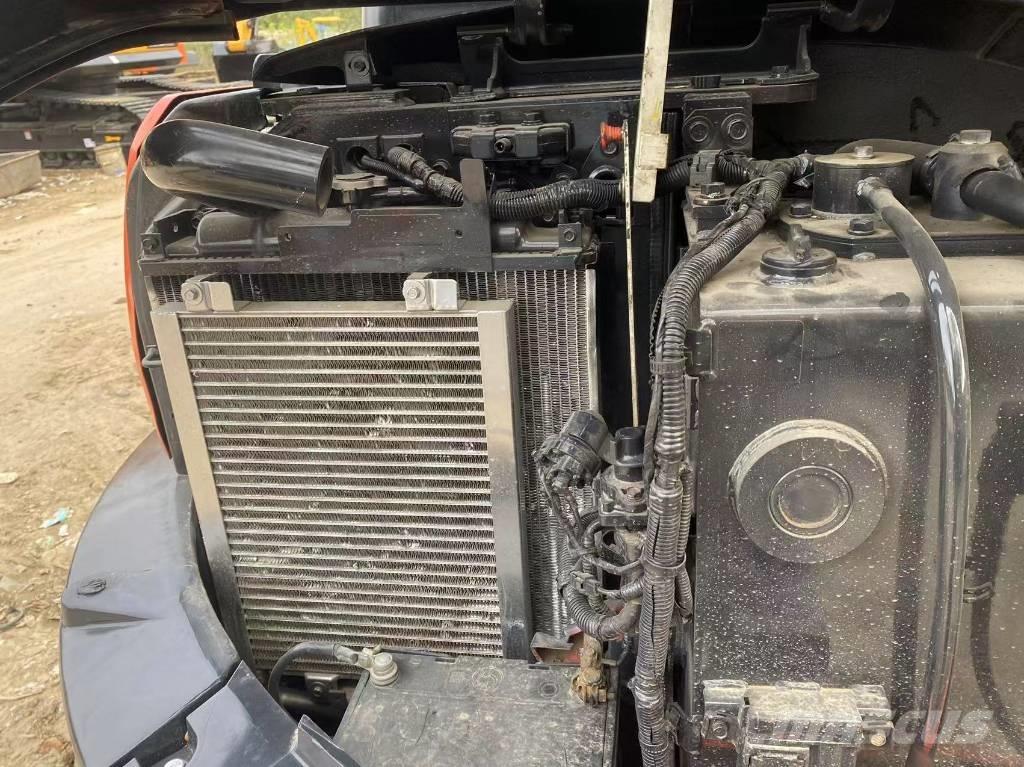 Kubota 155 Bageri gusjeničari