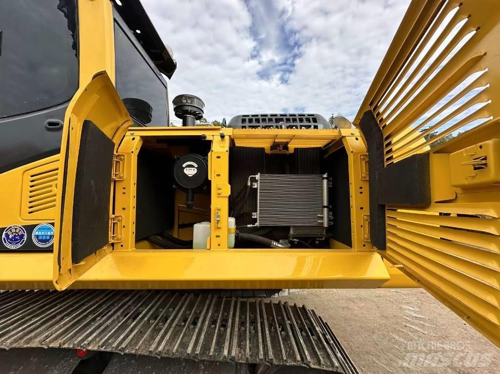 Komatsu PC 220 Bageri gusjeničari