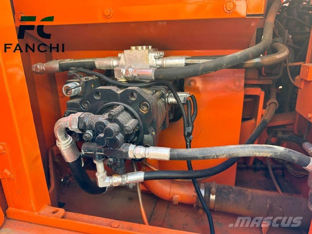 Doosan DX 140 LC Bageri gusjeničari