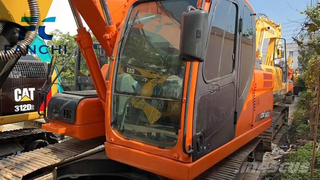 Doosan DX 140 LC Bageri gusjeničari
