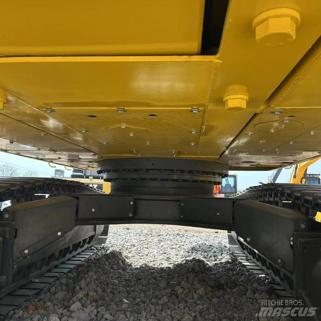Komatsu 450-8 Bageri gusjeničari