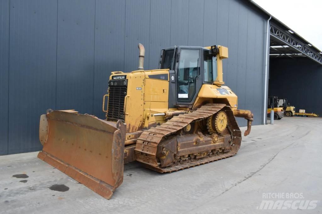 CAT D6N XL Buldožeri gusjeničari