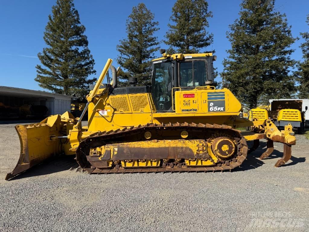 Komatsu D65PX-18 Buldožeri gusjeničari
