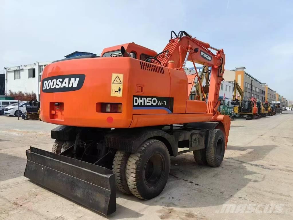 Doosan DH 150 Bageri na kotačima
