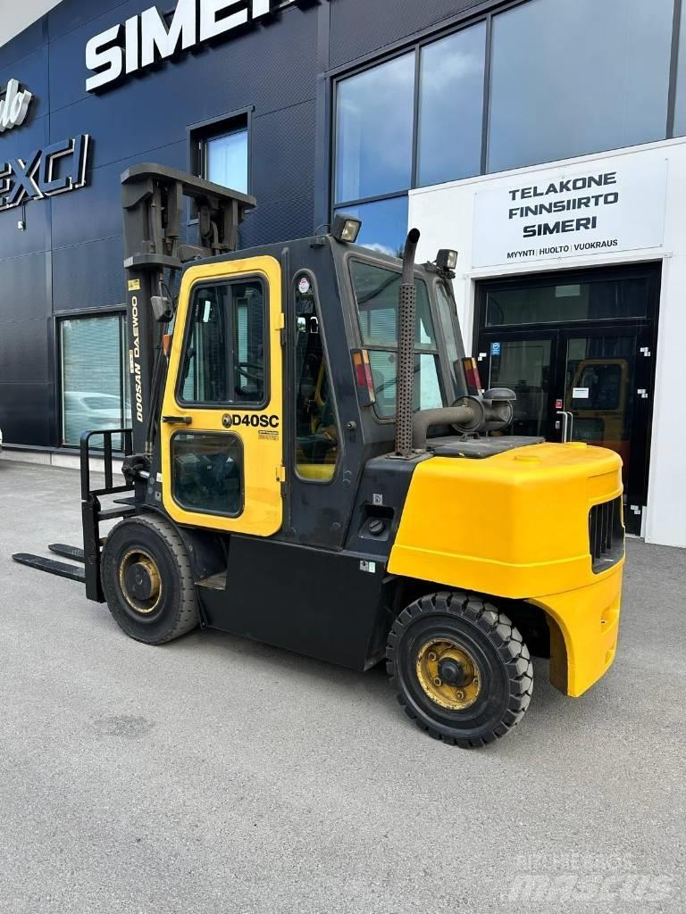 Daewoo D40SC-2 Dizelski viličari