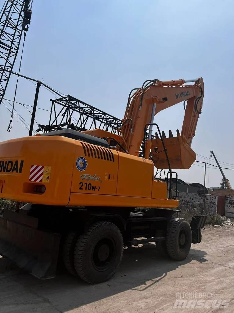 Hyundai R210W-7 Bageri na kotačima