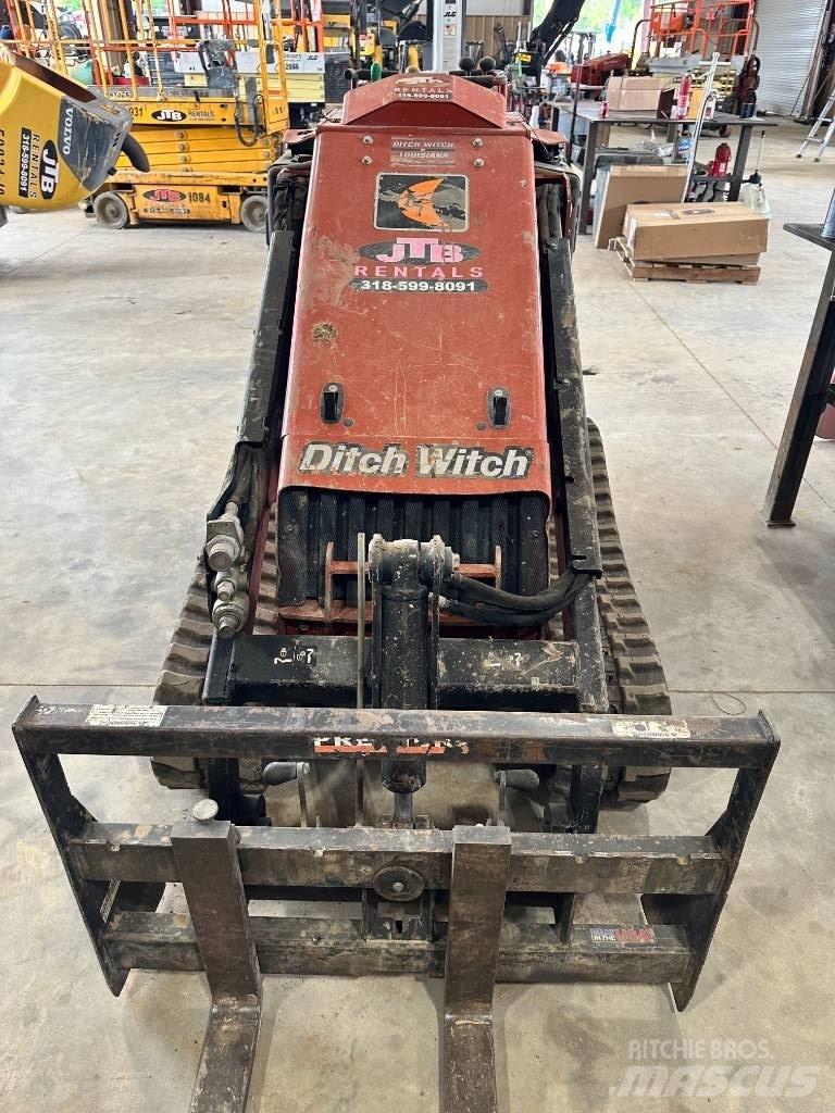 Ditch Witch SK 1050 Skid steer mini utovarivači